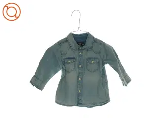 Bluse fra H&M (str. 68)