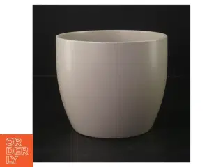 Lys beige urtepotte fra IKEA (str. H 13 cm, ø 15 cm)