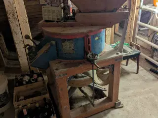 Kværn til kort, Stendiam