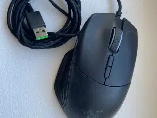 RAZER Basilisk: kablet gaming-mus (kosmetisk slidt