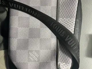Louis Vuitton Damier Trio Messenger