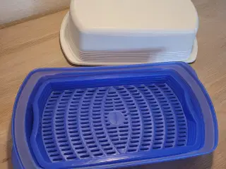 Tupperware boks med rist i. Ost/ optøning m.m.