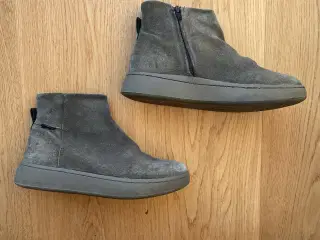 Woden ruskindsstøvler armygrøn