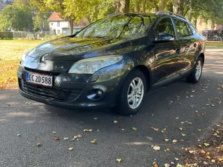 NYSYNET Renault Megane med lav km