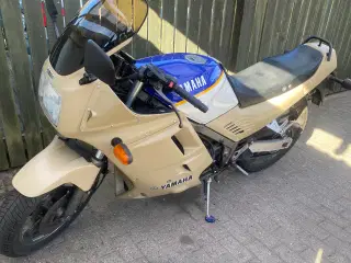 Yamaha fz750 bytte til større ell chopper