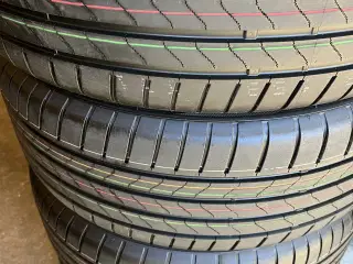Nye 215-45-20 Sommerdæk Bridgestone.