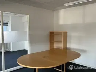 Kontor med mulighed for lager