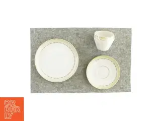 Stel med kop, underkop og tallerken fra Kjøbenhavns porcelains maleri