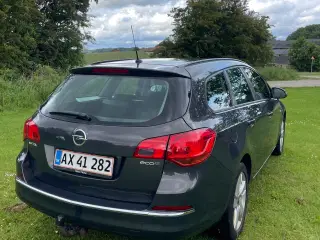 Opel Astra Enjoy Sports Tourer 