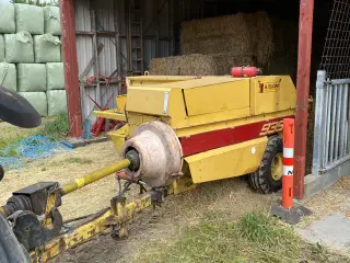 Halmpresser sælges. Bud modtages