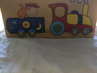 Træ kasse til legetøj