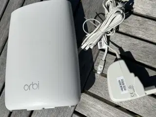 Netgear Orbi 4G LTE Advanced Modem LBR20