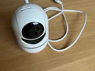 Overvågningskamera med panorering og tilt