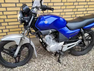Yamaha ybr125 