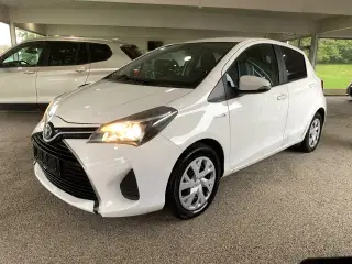 Toyota Yaris 1,5 Hybrid H1 e-CVT Van