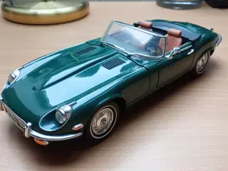 Jaguar E Type V12 