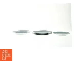 Tallerkner fra Ikea (str. Dyb tallerken 26 cm tallerken 24 cm kagetallerken 20 cm)