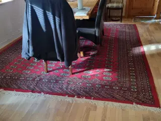 Ældre orientalsk gulvtæppe