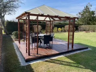 Pavillon  træ 
