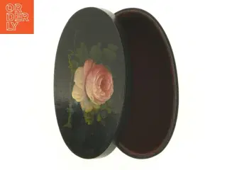 Oval trææske med blomstermotiv (str. 20 x 11 cm)