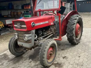 Traktor 135 benzin