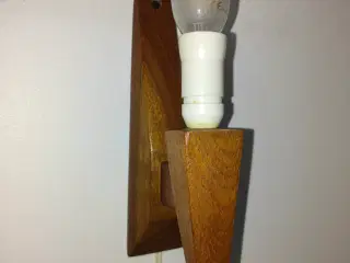 Fin retro teak væglampe