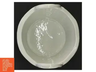 Porcelænsskål formet som kurv (str. 14 x 12 x 13 komma 25 cm)