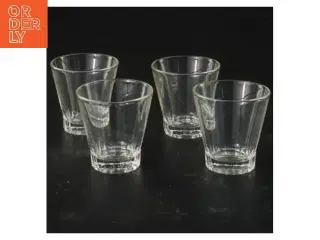 Sæt af fire glas (str. 4 stk Ø 5 cm længde 5 cm)