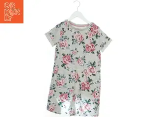 Kjole fra H&M (str. 140 cm)