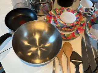 Blandet udstyr og Melaminservice