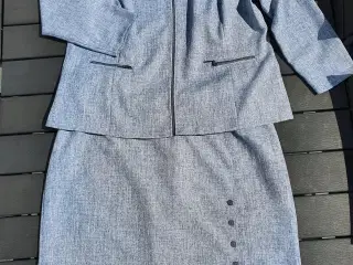 Jakke og nederdel til store piger 