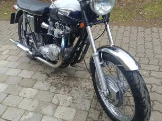 Triumph Bonneville 