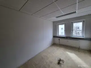 283 kvm kontor i Viborg centrum udlejes