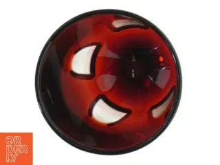 Glas i rødt glas (str. H. 15 cm ø. 5,5 cm)