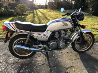 Honda CB 750 F