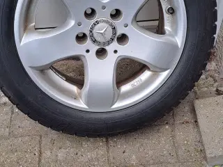 Alufælge med dæk