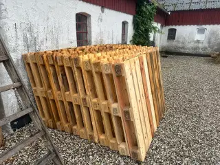 EUR Paller
