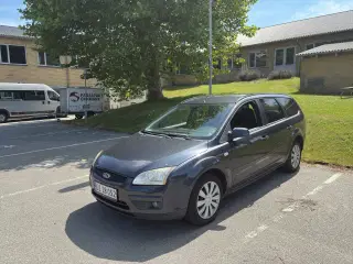 Ford Focus 1,6 Titanium
