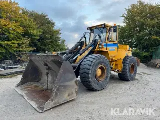 Gummiged Volvo BM 4500