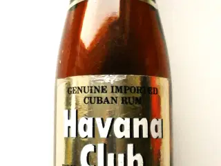 Perfekt Gave ! - SJÆLDEN ROMFLASKE fra CUBA. 