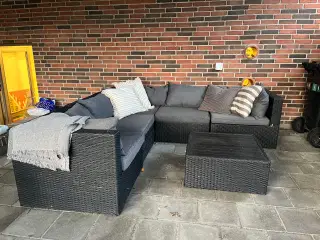 Lounge hjørnesofa med bord