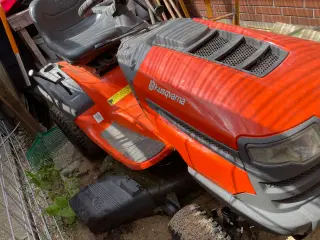 Plænetraktor sælges