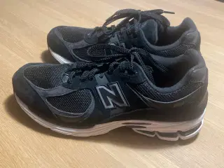 New Balance sportssko sælges.