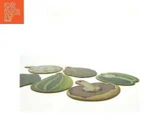 Træbakker med grøntsagsmotiver