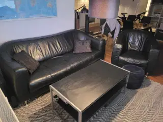 Læder sofa med stol.