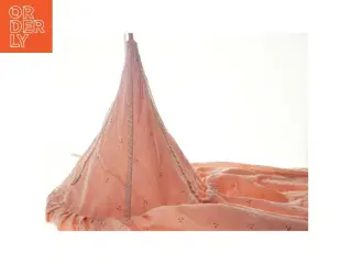 Cam Cam Copenhagen Lyserød prinsesse sengehimmel med stjernemønster (str. Længde, 195 cm. ø. 40 cm)