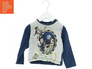 Langærmet børnetrøje med print fra Molo (str. 86)