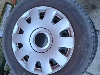 4 Vinterhjul (vinterdæk på fælge), i alt kr. 800