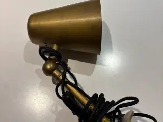 Messing farvet lampe