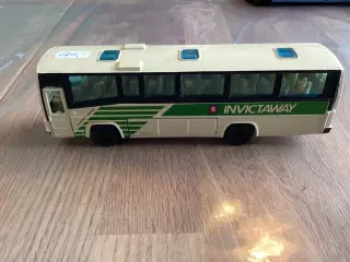 Bus Corgi paramount 3500